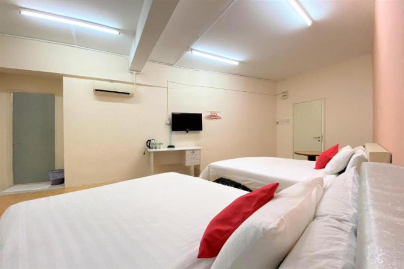 B Hotel Penang George Town Exterior photo